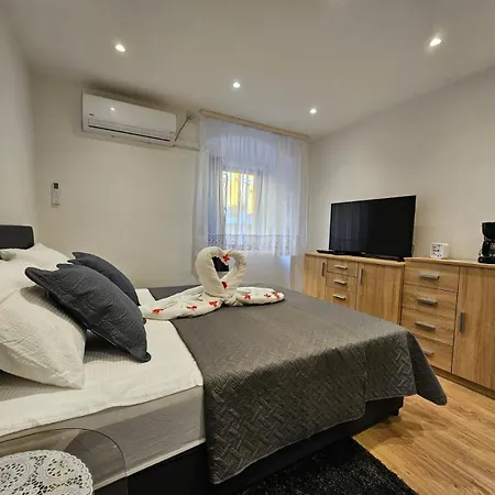 Kwatera prywatna Centar Ri-room